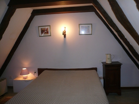 chambre-mezzanine du gite Oustal